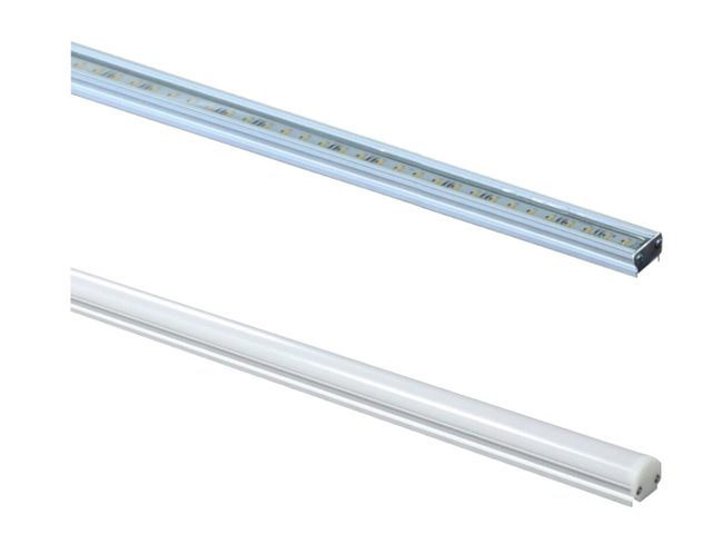 L17 Linear Light